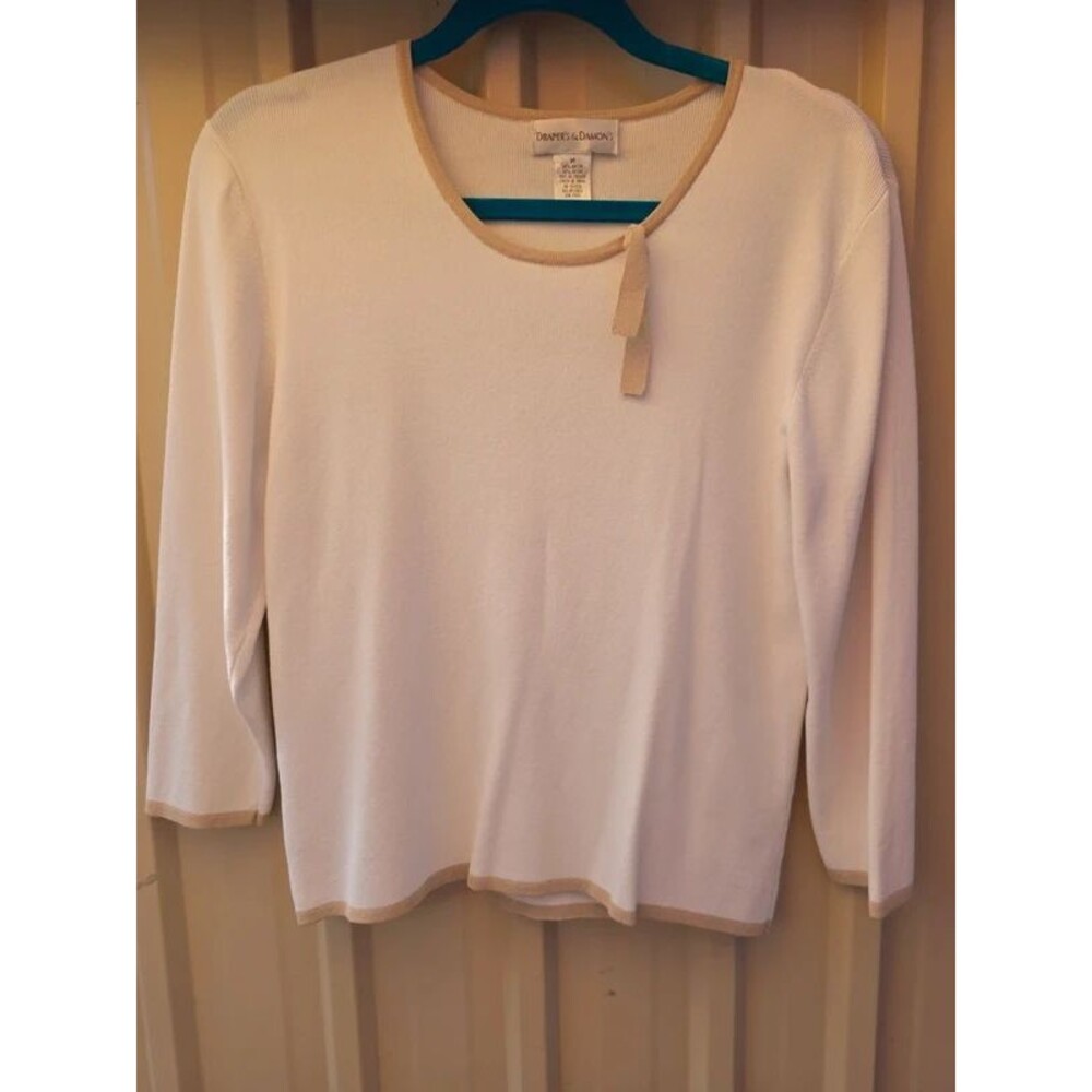 Drapers and Damons Cream Gold Trim Scoop Neck blouse Medium